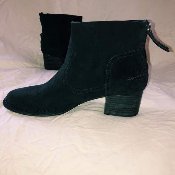 RARE discontinued UGG Bandara Ankle Boots 💙 - Picture 3 of 4